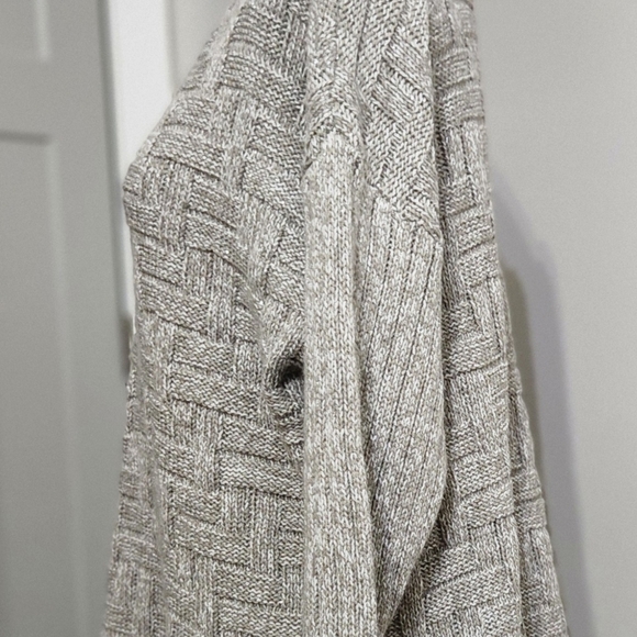 Lane Bryant sweater V front and back neck Size 14/16 silver thread interwoven - Picture 3 of 7